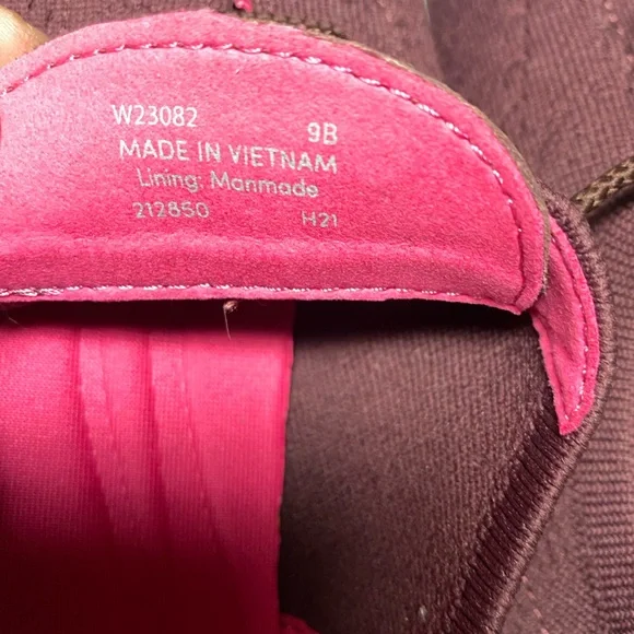 COLE HAAN ZEROGRAND Stitchlite Knit Sneakers SIZE 9 in Black Garnet - Picture 2 of 8